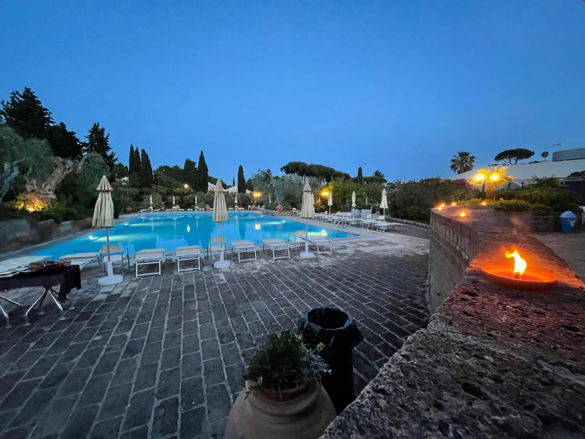 Residence Solemaremma กาส์ตีจลิโอเน เดลลา เปสกายา ภายนอก รูปภาพ