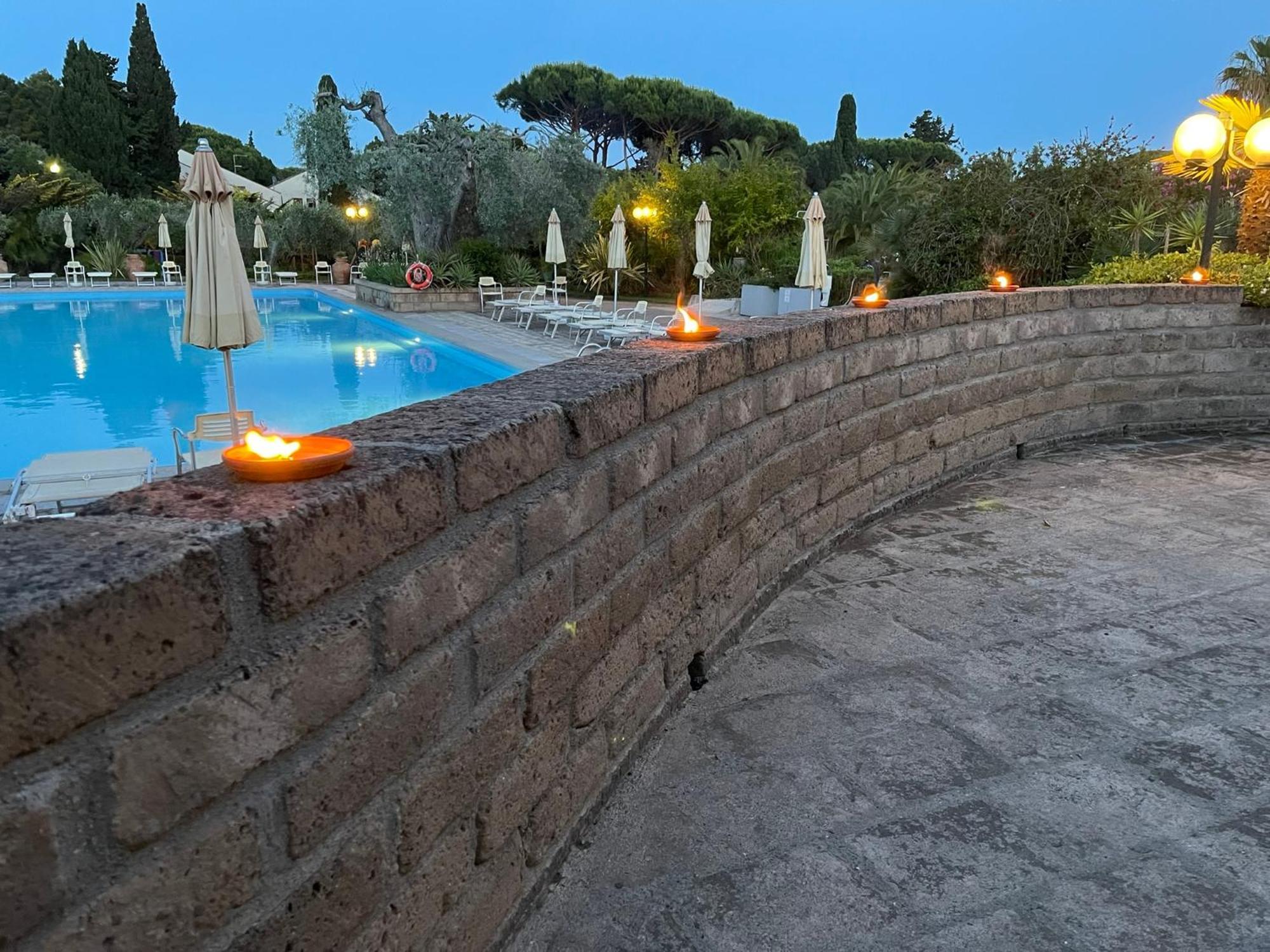 Residence Solemaremma กาส์ตีจลิโอเน เดลลา เปสกายา ภายนอก รูปภาพ